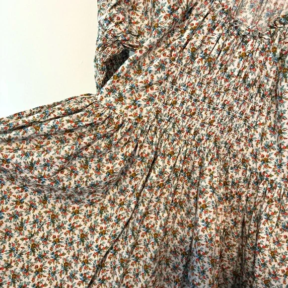 Doen Floral Midi Dress in Cream and Green - Picture 9 of 11